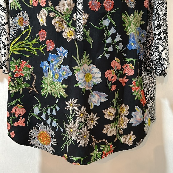 TINY ANTHROPOLOGIE BLOUSE WOMEN SIZE M BLACK MULTICOLOR FLORAL ELBOW SLEEVES - Picture 5 of 14